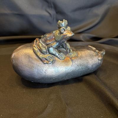 Iridescent Animal Sculptures by Aletha Rector (LE-BM)