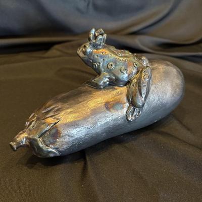 Iridescent Animal Sculptures by Aletha Rector (LE-BM)