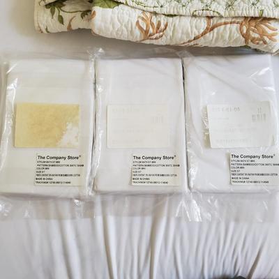 Queen Bedding by Calvin Klein, Brookline, Handmade Quilt and More! (BR3-KD)