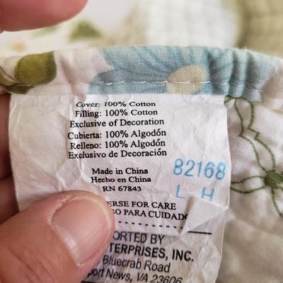 Queen Bedding by Calvin Klein, Brookline, Handmade Quilt and More! (BR3-KD)