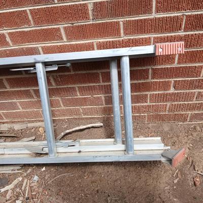 Aluminum Extension Ladder – United States of America Brand – 24 ft