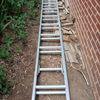 Aluminum Extension Ladder – United States of America Brand – 24 ft