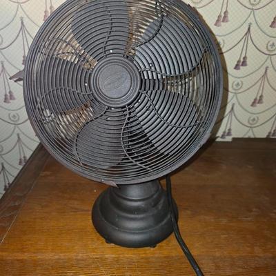 Oscillating fan
