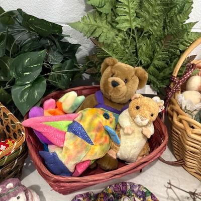 Decor and beanie babies