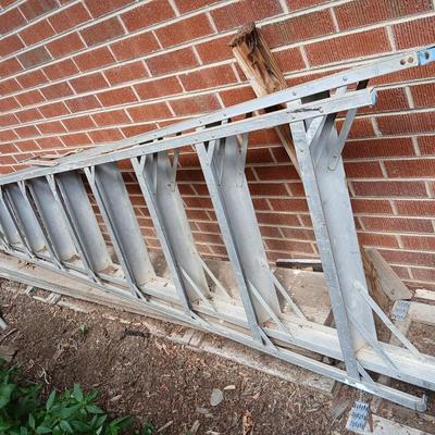 9' Aluminum ladder