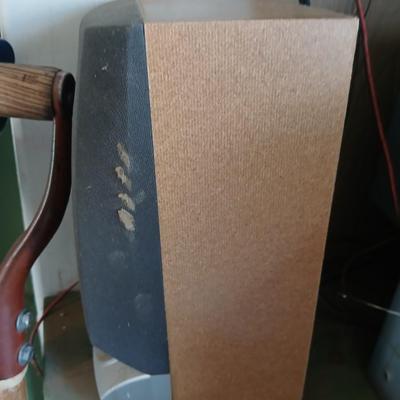 Working - but not pretty - Audiovox 5-CD Home Stereo System with Speakers