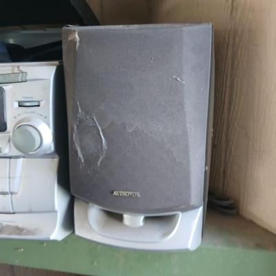 Working - but not pretty - Audiovox 5-CD Home Stereo System with Speakers