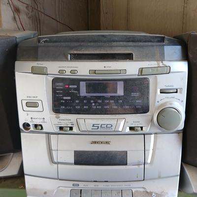 Working - but not pretty - Audiovox 5-CD Home Stereo System with Speakers