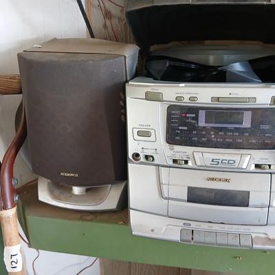 Working - but not pretty - Audiovox 5-CD Home Stereo System with Speakers