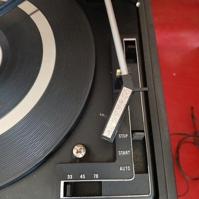 Panasonic SE-3170D Hi-Fi Stereo Receiver / turntable with Speakers