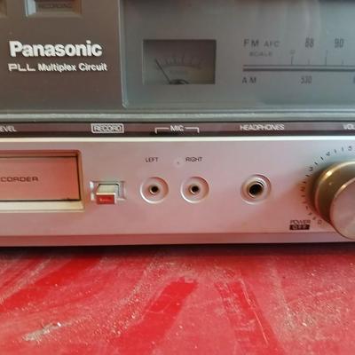 Panasonic SE-3170D Hi-Fi Stereo Receiver / turntable with Speakers