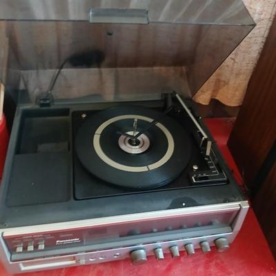 Panasonic SE-3170D Hi-Fi Stereo Receiver / turntable with Speakers
