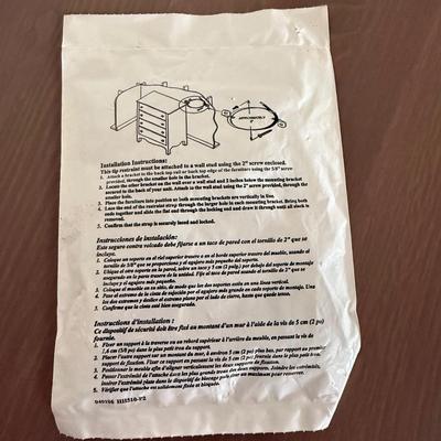 Gray Three Drawer Dresser (LE-BM)