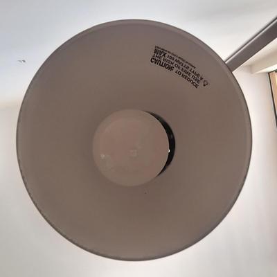 Art Supplies, Plastic Drawers, and Metal Table Lamp (BR2-EL)