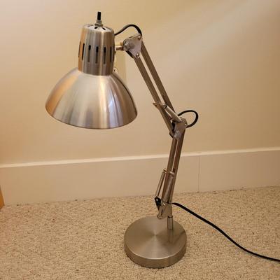 Art Supplies, Plastic Drawers, and Metal Table Lamp (BR2-EL)