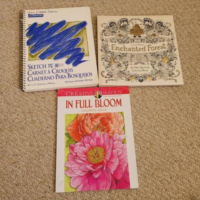 Art Supplies, Plastic Drawers, and Metal Table Lamp (BR2-EL)