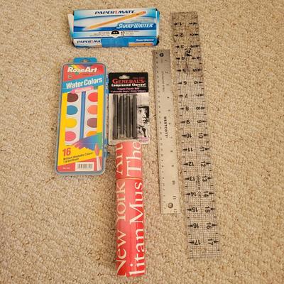 Art Supplies, Plastic Drawers, and Metal Table Lamp (BR2-EL)