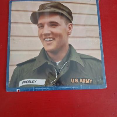 SEALED 1960 Elvis Presley Elvis Is Back! Vinyl LP – RCA LSP-2231 Stereo LP Album nice record! copyright 1960