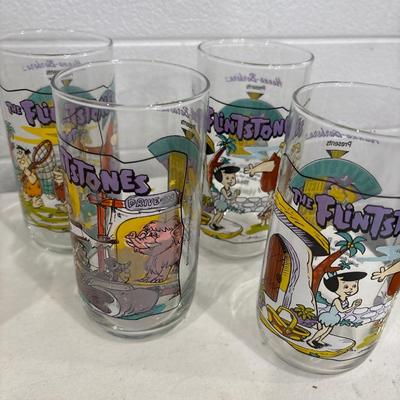 Vintage Disney, Flintstone and A&W glasses