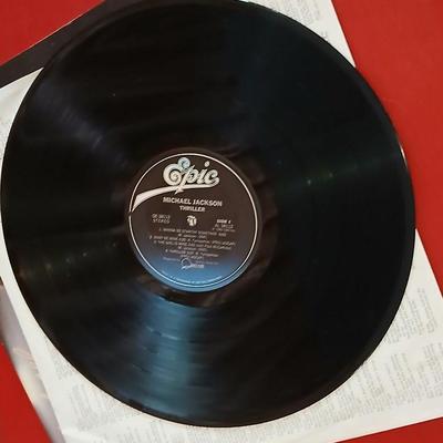 2 Vinyl Records – Michael Jackson & Roy Orbison