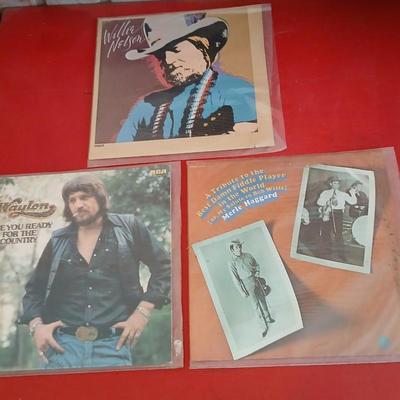 3 Vintage Outlaw Country Vinyl Records – Willie Nelson, Waylon Jennings, Merle Haggard