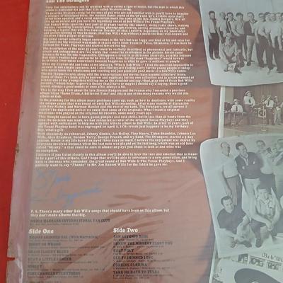 3 Vintage Outlaw Country Vinyl Records – Willie Nelson, Waylon Jennings, Merle Haggard