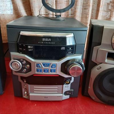 RCA RS2675A Compact Audio System with Speakers and Antenna
