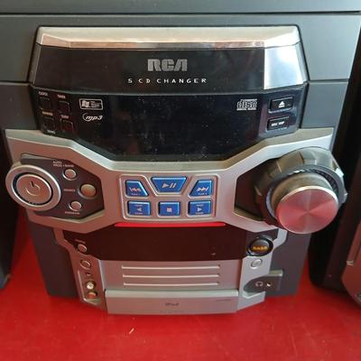 RCA RS2675A Compact Audio System with Speakers and Antenna