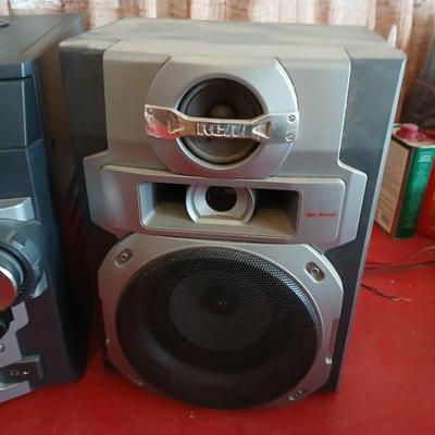 RCA RS2675A Compact Audio System with Speakers and Antenna