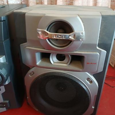 RCA RS2675A Compact Audio System with Speakers and Antenna