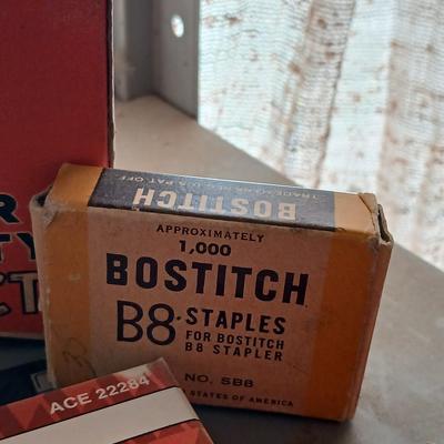 Heavy-Duty 5-Shelf Metal Storage Rack with home hardware contents