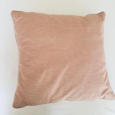14 Decorative Throw Pillows (BR3-KD)
