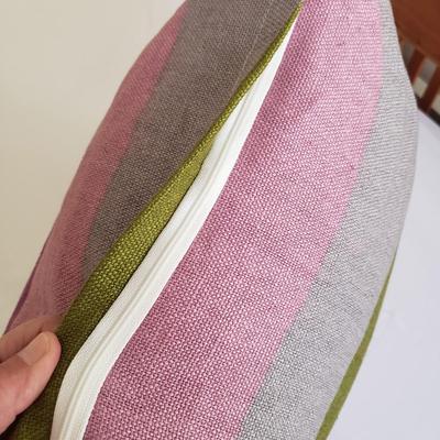 14 Decorative Throw Pillows (BR3-KD)