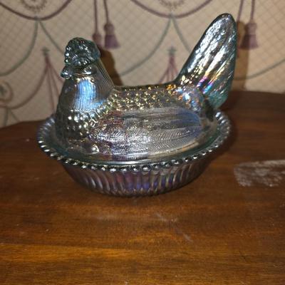 Light green iridescent nesting hen