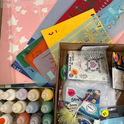 Crafting lot with tote