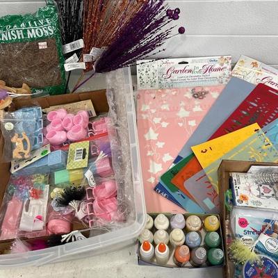 Crafting lot with tote