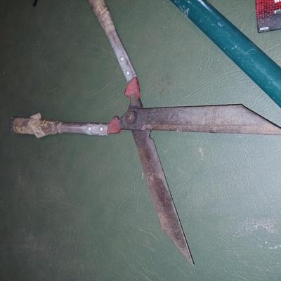 Garden Tool Trio – Shears, Loppers & Gloves