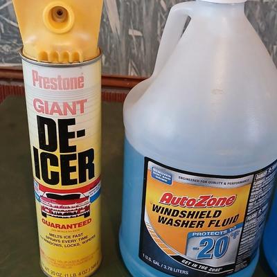 Cold Weather Auto Lot – Washer Fluid, De-Icer, Starting Fluid & Safety Light with an am/fm radio