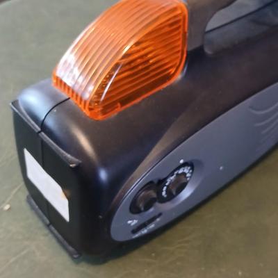 Cold Weather Auto Lot – Washer Fluid, De-Icer, Starting Fluid & Safety Light with an am/fm radio