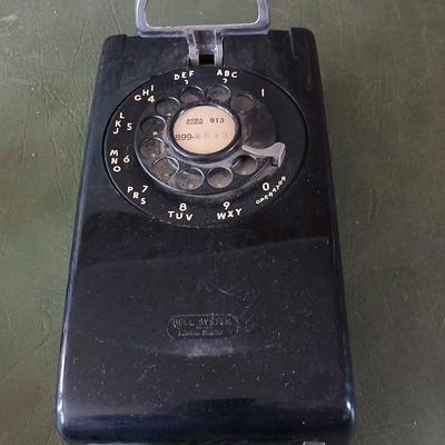 Vintage Rotary Telephone Lot – Black & White Bell System Phones