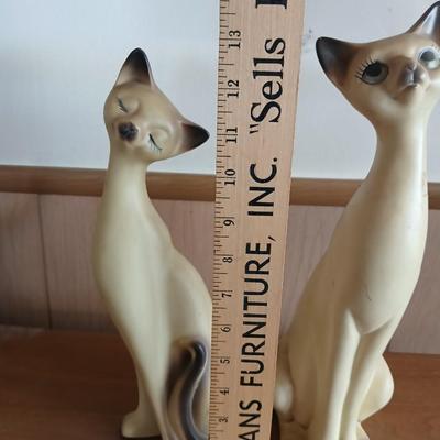 Vintage Mid-Century Siamese Cat Figurines – Japan, Tall Pair