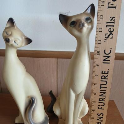 Vintage Mid-Century Siamese Cat Figurines – Japan, Tall Pair