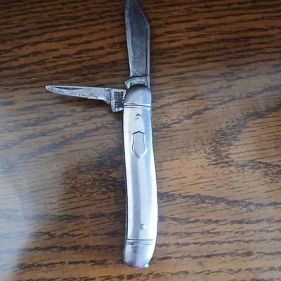 Decorative Keepsake Box / Jewlery box with 2 Belt Buckles – Western & Safety Award and a pocketknife