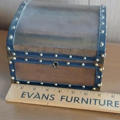 Decorative Keepsake Box / Jewlery box with 2 Belt Buckles – Western & Safety Award and a pocketknife