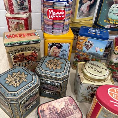 Tins with tote
