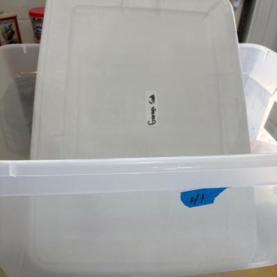 Tins with tote