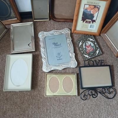 Large Lot of Assorted Picture Frames – Wood, Metal & Decorative Styles