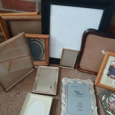Large Lot of Assorted Picture Frames – Wood, Metal & Decorative Styles