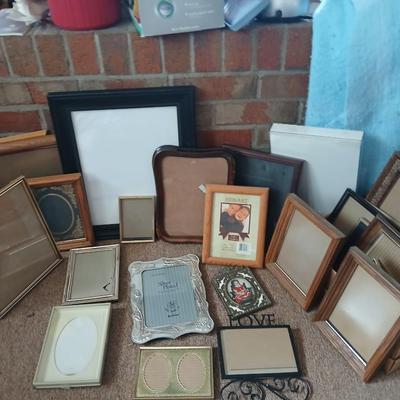 Large Lot of Assorted Picture Frames – Wood, Metal & Decorative Styles