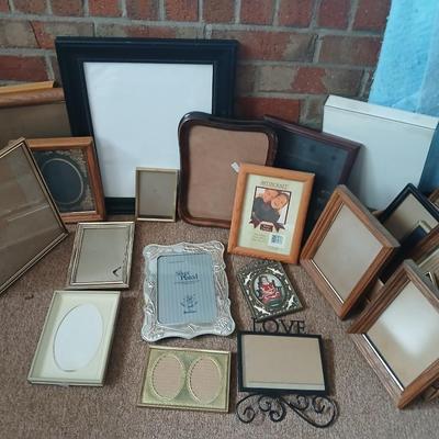 Large Lot of Assorted Picture Frames – Wood, Metal & Decorative Styles